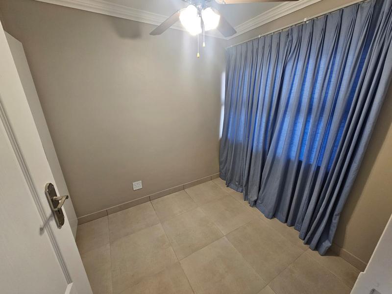 To Let 2 Bedroom Property for Rent in Table View Western Cape